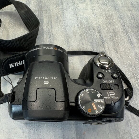 Fujifilm Finepix S1800 Digital 12 Megapixel Black Camera-TESTED - Picture 7 of 16